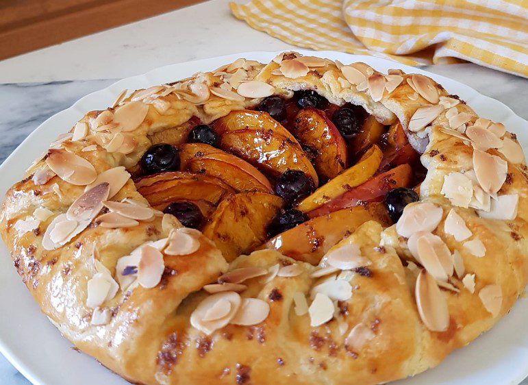 GALETTE DI PESCHE E MIRTILLI