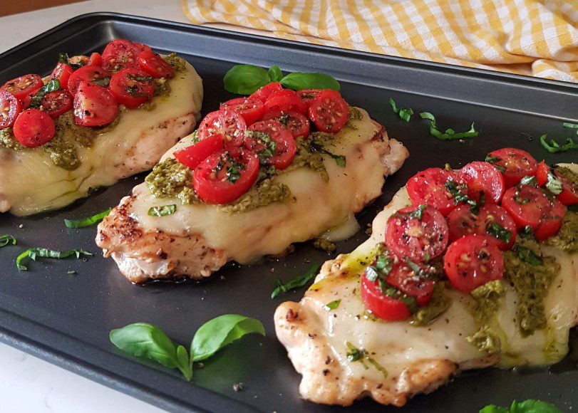 POLLO CAPRESE AL FORNO